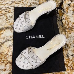 Authentic Chanel kitten heals